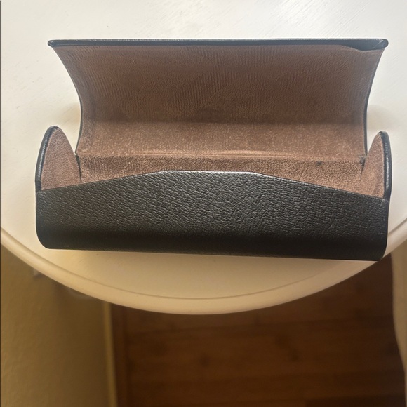 Burberry Black Leather Eyewear Case - Picture 2 of 4